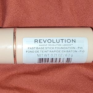 Revolution Foundation stick color F10